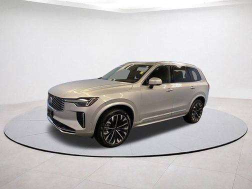 2025 Volvo XC90 B6 Plus 7-Seater