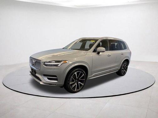 2024 Volvo XC90 B6 Plus Bright Theme 7-Seater