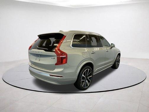 2024 Volvo XC90 B6 Plus Bright Theme 7-Seater