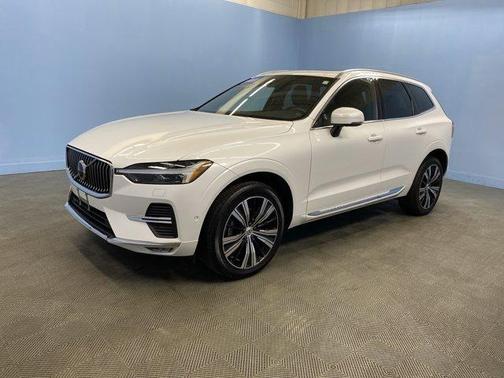 2023 Volvo XC60 B5 Plus Bright Theme