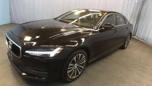 Photo 3 of 32 of 2020 Volvo S90 T6 Momentum