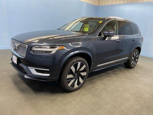 2025 Volvo XC90 Plug-In Hybrid T8 Ultra 6-Seater