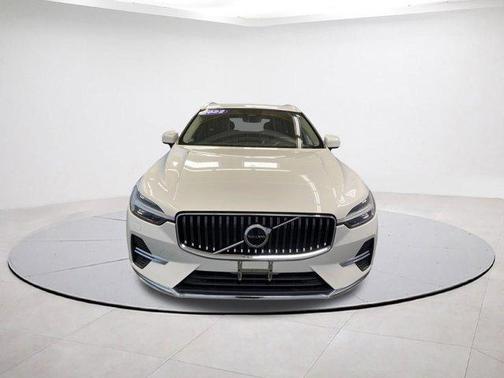 2022 Volvo XC60 B5 Inscription