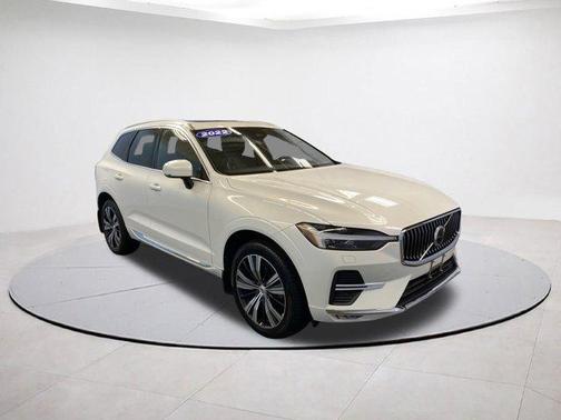 2022 Volvo XC60 B5 Inscription