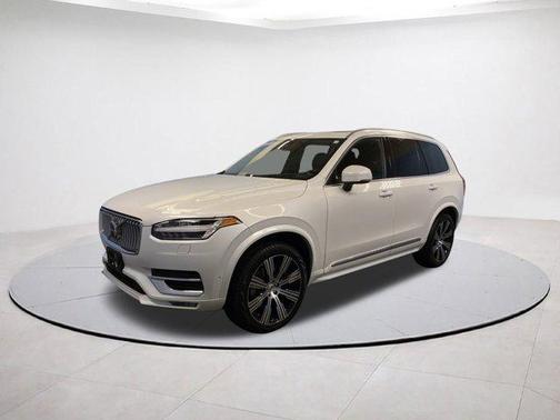 2023 Volvo XC90 B6 Ultimate 6-Seater