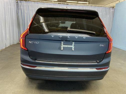 2025 Volvo XC90 B6 Plus 7-Seater