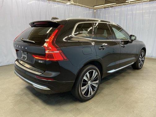2022 Volvo XC60 B5 Inscription