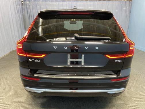 2022 Volvo XC60 B5 Inscription