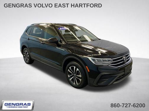 Deep Black Pearl Effect 2022 Volkswagen Tiguan 2.0T S