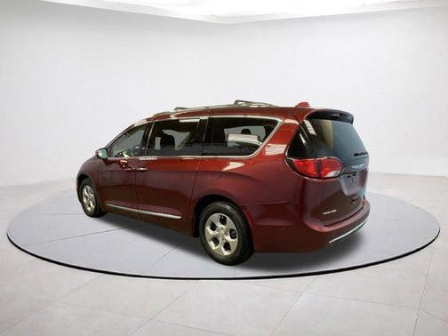 2018 Chrysler Pacifica Hybrid Limited