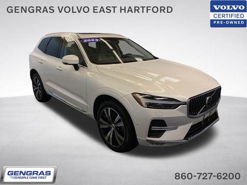 Crystal White 2023 Volvo XC60 B5 Plus Bright Theme
