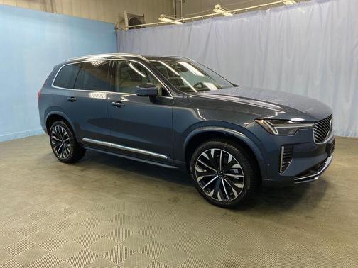 Denim Blue Metallic 2026 Volvo XC90 B6 Plus 7-Seater