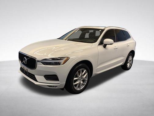 Ice White 2021 Volvo XC60 T5 Momentum