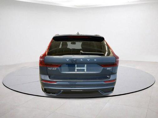 2026 Volvo XC60 B5 Core