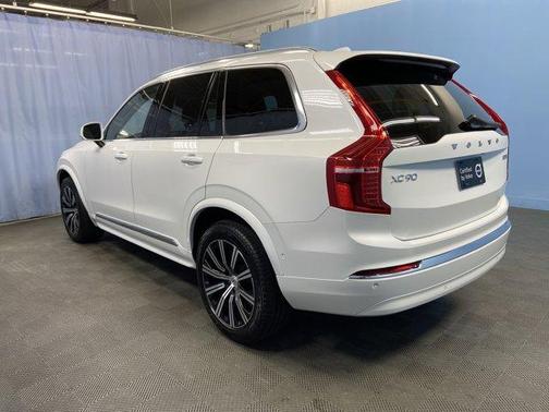 2025 Volvo XC90 B5 Plus