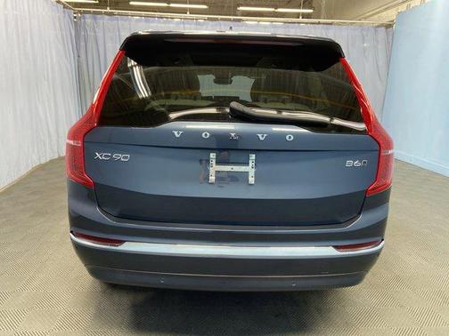 2024 Volvo XC90 B6 Ultimate Bright Theme 7-Seater
