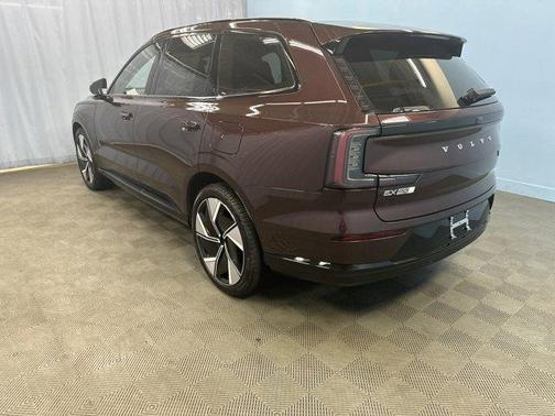 2025 Volvo EX90 Twin Motor Performance Ultra 6-Seater