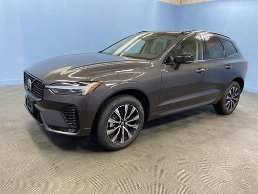 2025 Volvo XC60 B5 Core