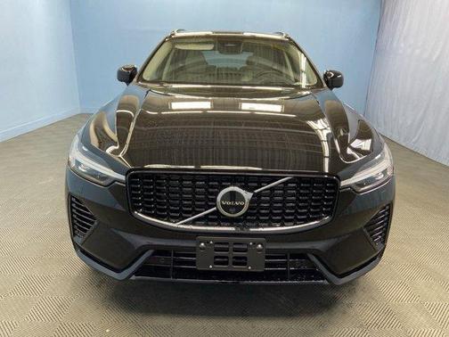 2025 Volvo XC60 Plug-In Hybrid T8 Ultra