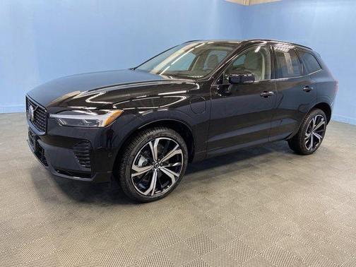 2025 Volvo XC60 Plug-In Hybrid T8 Ultra