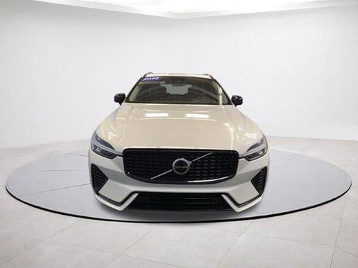 2025 Volvo XC60 B5 Core