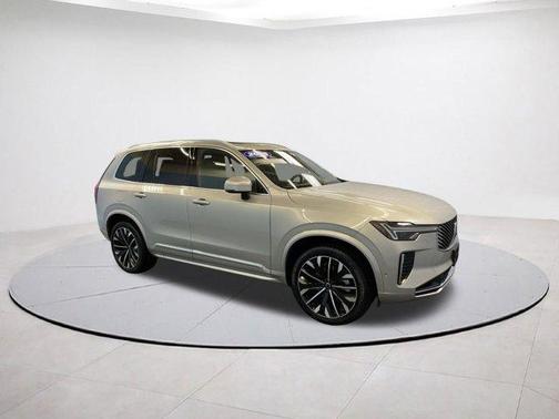 2025 Volvo XC90 B6 Plus 7-Seater