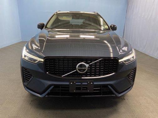 2025 Volvo XC60 Plug-In Hybrid T8 Plus
