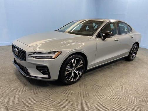 2025 Volvo S60 B5 Core