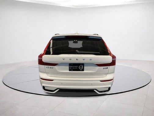 2025 Volvo XC60 B5 Plus