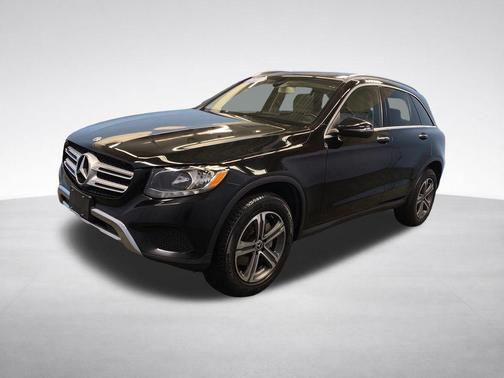 Obsidian Black Metallic 2019 Mercedes-Benz GLC 300 Base 4MATIC