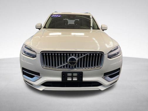 Crystal White Metallic 2024 Volvo XC90 Recharge Plug-In Hybrid T8 Plus Bright Theme 7 Passenger