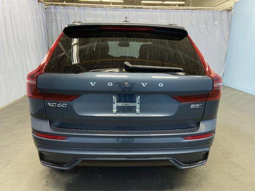 2026 Volvo XC60 B5 Core