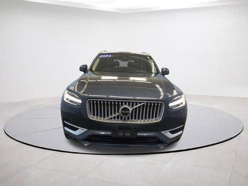 2024 Volvo XC90 B5 Plus Bright Theme