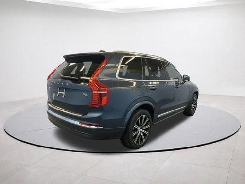 2024 Volvo XC90 B5 Plus Bright Theme