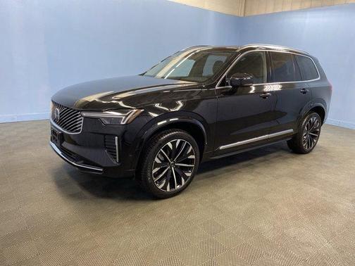 2025 Volvo XC90 B6 Plus 7-Seater