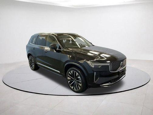 2025 Volvo XC90 B6 Plus 7-Seater