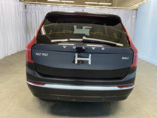 2025 Volvo XC90 B6 Plus 7-Seater