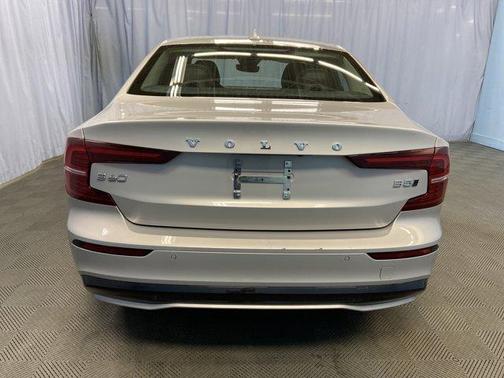 2025 Volvo S60 B5 Core