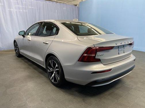 2025 Volvo S60 B5 Core