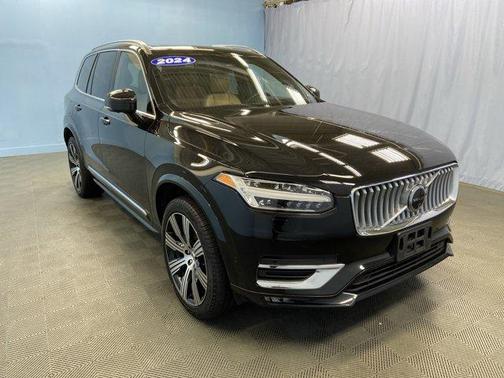 2024 Volvo XC90 B6 Ultimate Bright Theme 7-Seater