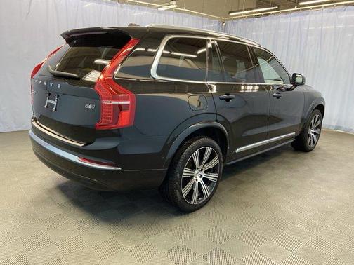 2024 Volvo XC90 B6 Ultimate Bright Theme 7-Seater