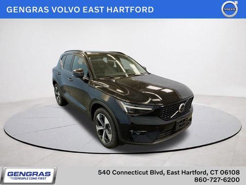Onyx Black 2026 Volvo XC40 B5 Plus