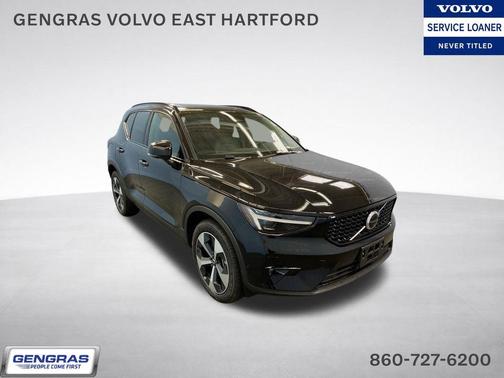 Onyx Black 2026 Volvo XC40 B5 Plus
