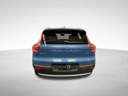 Fjord Blue Metallic 2025 Volvo XC40 B5 Core Bright Theme