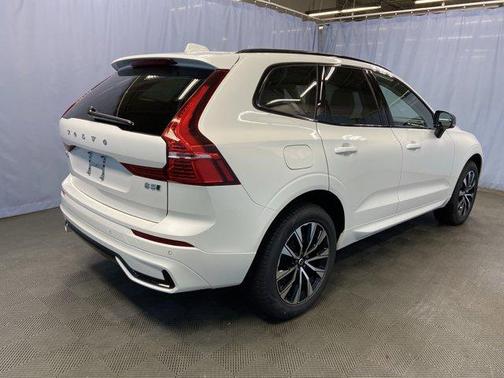 2025 Volvo XC60 B5 Core
