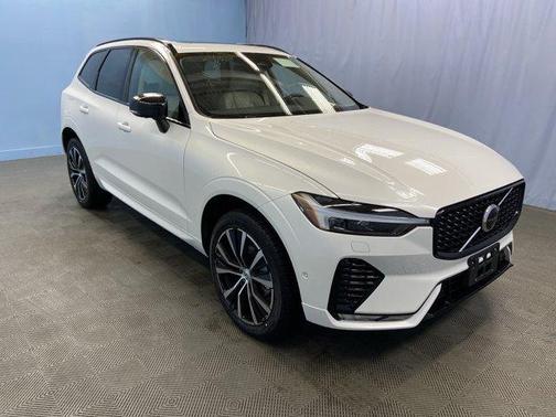 2025 Volvo XC60 B5 Plus