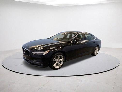 2018 Volvo S90 T5 Momentum