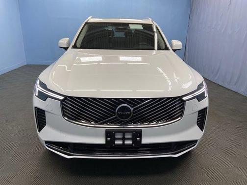 2025 Volvo XC90 Plug-In Hybrid T8 Plus 7-Seater