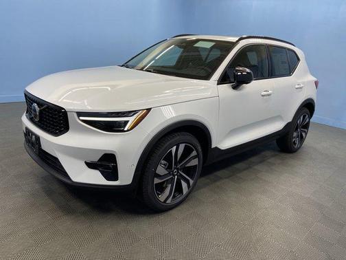 2026 Volvo XC40 ULTRA