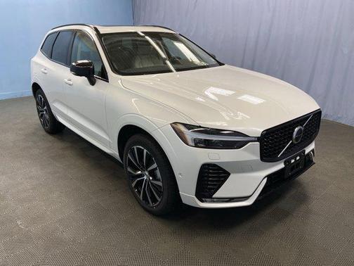 2025 Volvo XC60 B5 Plus